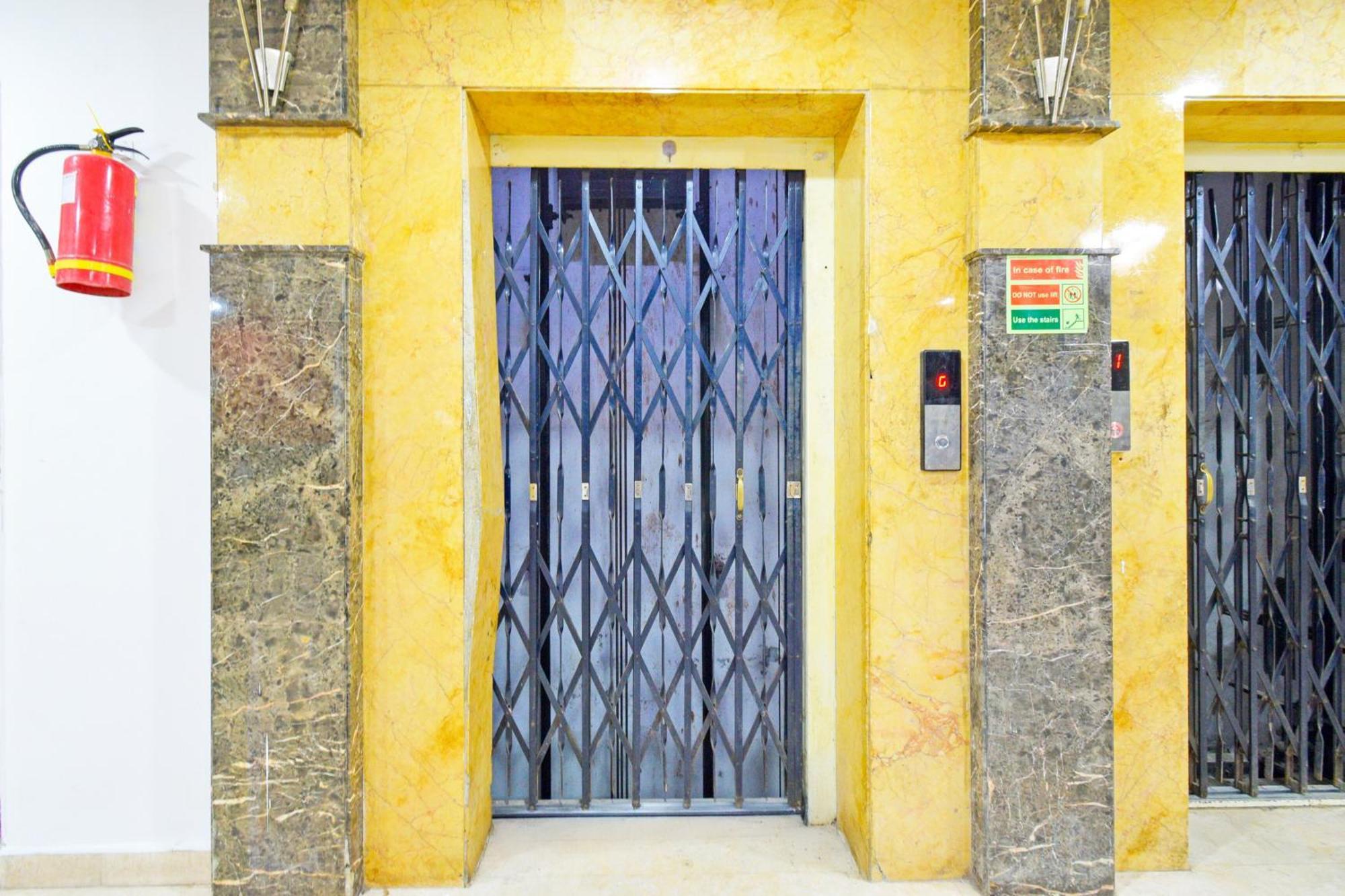 Super Townhouse Ameerpet Balkampet Road Hyderabad Exterior photo